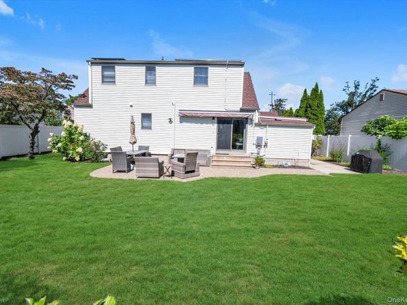 20 Hazel Avenue, Farmingdale NY 11735