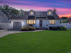 20 Hazel Avenue, Farmingdale NY 11735
