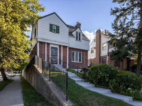141-32 Grand Central Parkway, Briarwood NY 11435
