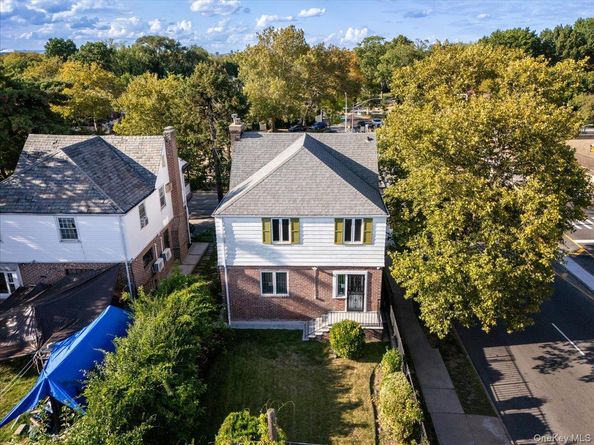 141-32 Grand Central Parkway, Briarwood NY 11435