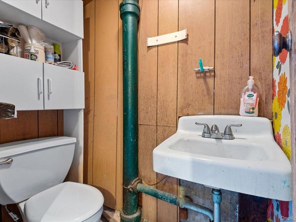 64-22 79th Street, Middle Village NY 11379