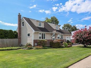 22 Colonial Drive