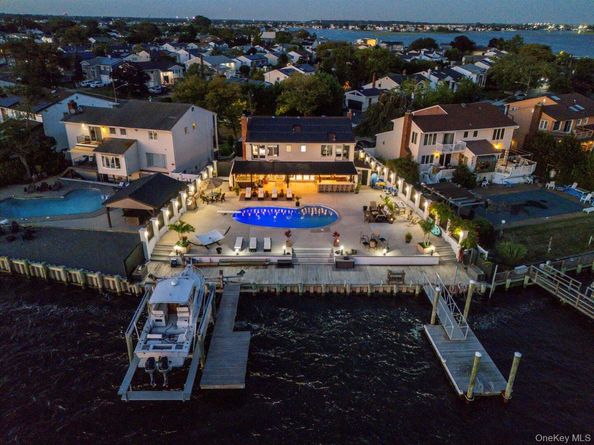 3600 Bertha Drive, Baldwin Harbor NY 11510