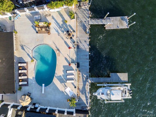 3600 Bertha Drive, Baldwin Harbor NY 11510