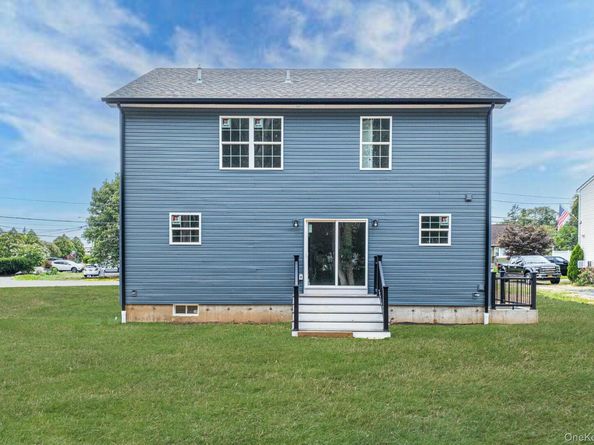 37 Lakeview Drive, Middle Island NY 11953