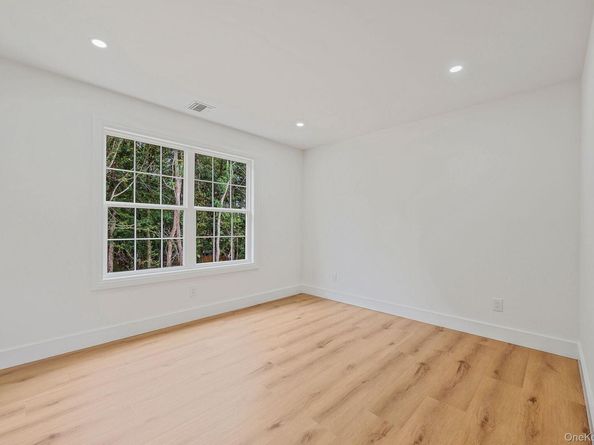 37 Lakeview Drive, Middle Island NY 11953