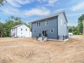 37 Lakeview Drive, Middle Island NY 11953