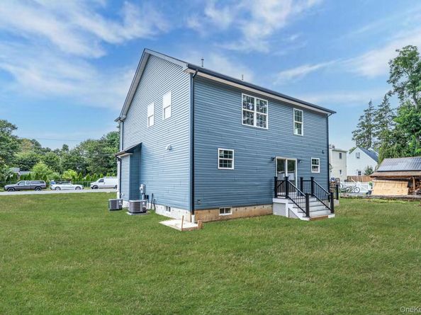 37 Lakeview Drive, Middle Island NY 11953