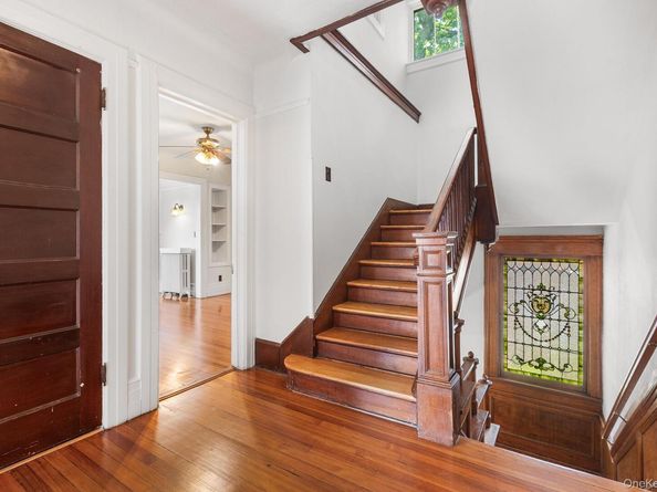 230 Van Cortlandt Park Avenue, Yonkers NY 10705