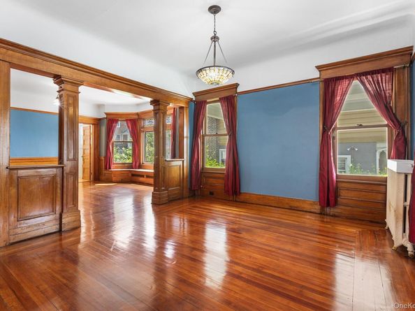230 Van Cortlandt Park Avenue, Yonkers NY 10705