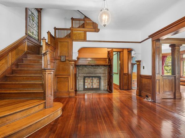 230 Van Cortlandt Park Avenue, Yonkers NY 10705