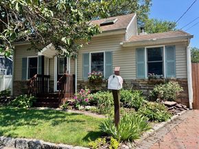 1529 Carl Avenue, Holbrook NY 11741