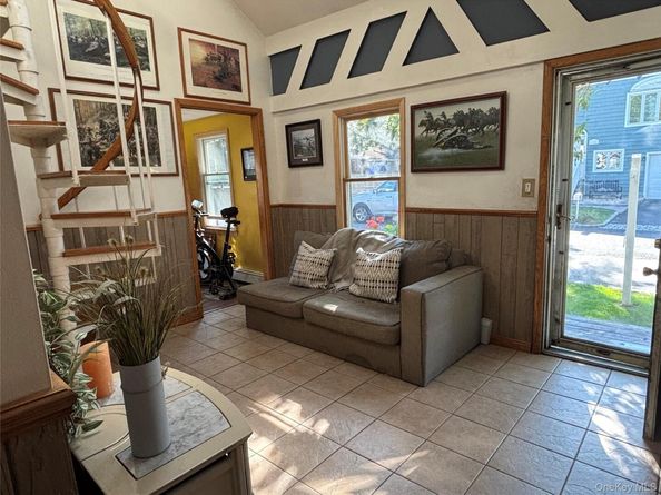 1529 Carl Avenue, Holbrook NY 11741