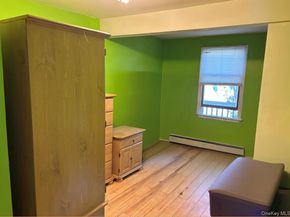 1529 Carl Avenue, Holbrook NY 11741