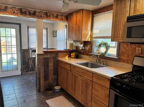 1529 Carl Avenue, Holbrook NY 11741