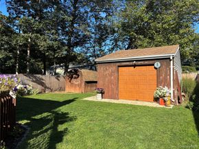 1529 Carl Avenue, Holbrook NY 11741