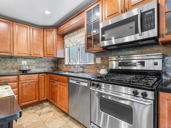 2 Rockledge Road, Bronxville NY 10708