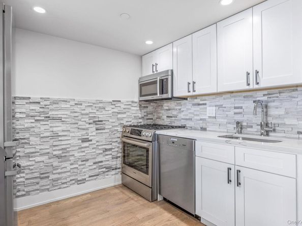 282 Nassau Avenue 3A, Brooklyn NY 11222