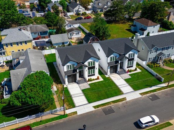 2092 Hoffman Avenue, Elmont NY 11003