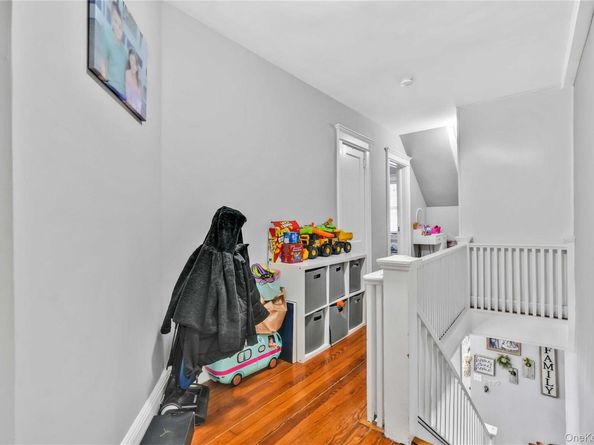 16008 12th Road, Beechhurst NY 11357