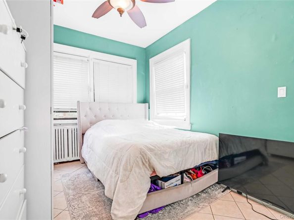 16008 12th Road, Beechhurst NY 11357