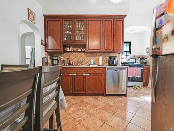 16008 12th Road, Beechhurst NY 11357