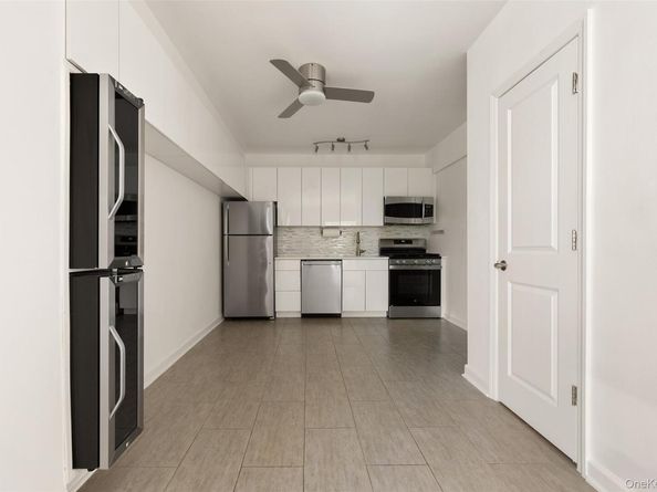 220 Pelham Road 2L, New Rochelle NY 10805