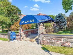 220 Pelham Road 2L, New Rochelle NY 10805