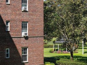 220 Pelham Road 2L, New Rochelle NY 10805