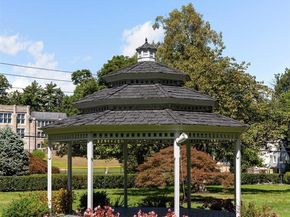 220 Pelham Road 2L, New Rochelle NY 10805