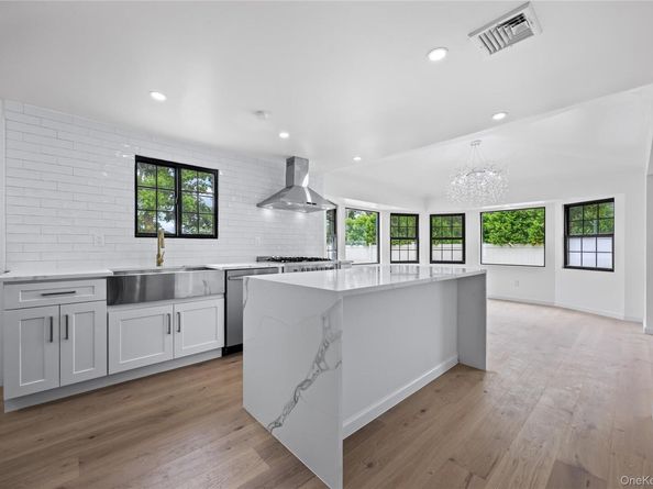 26 Roseanne Drive, Woodbury NY 11797