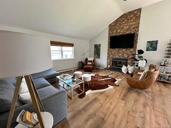 7 Corwin Lane, Hampton Bays NY 11946