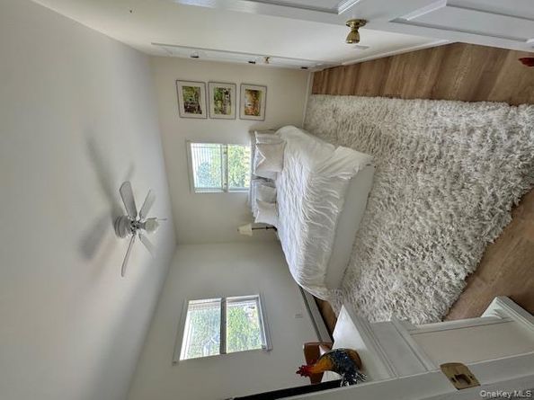 7 Corwin Lane, Hampton Bays NY 11946