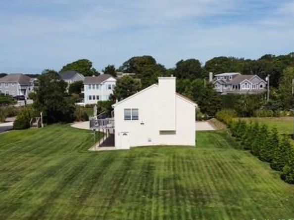 7 Corwin Lane, Hampton Bays NY 11946