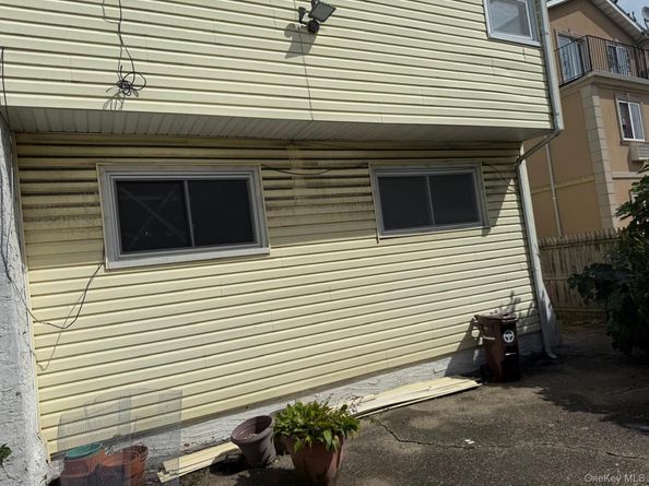 14-11 Chandler Street, Far Rockaway NY 11691