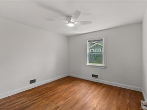 173 Tahlulah Lane, West Islip NY 11795