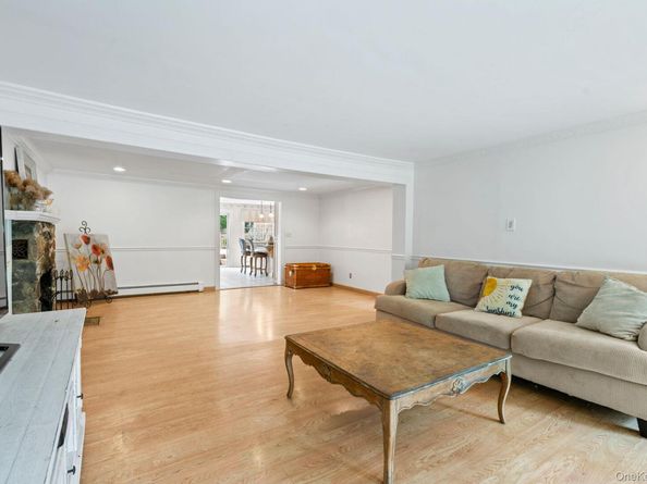 74 Tuscarora Drive, Centerport NY 11721