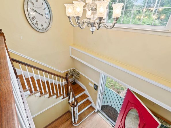74 Tuscarora Drive, Centerport NY 11721