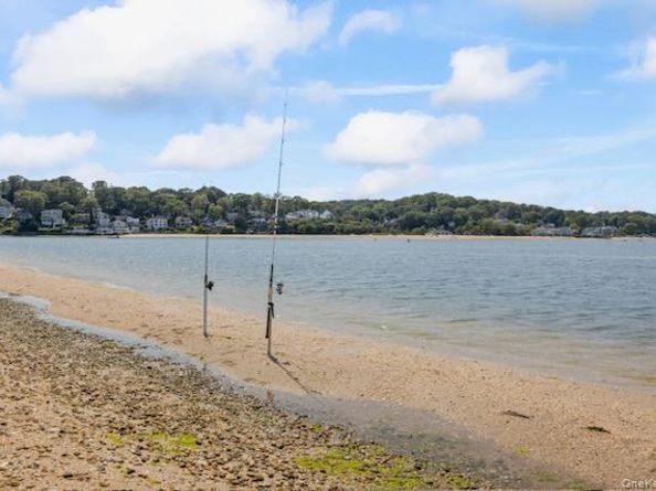 74 Tuscarora Drive, Centerport NY 11721