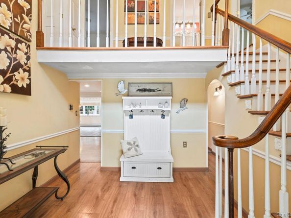 74 Tuscarora Drive, Centerport NY 11721
