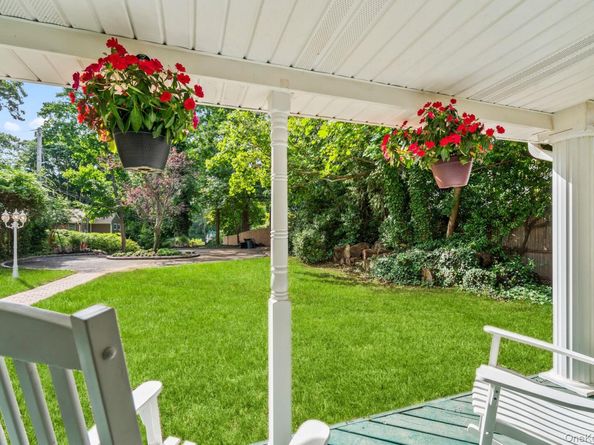 74 Tuscarora Drive, Centerport NY 11721