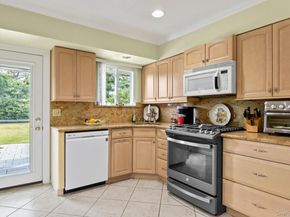137 Burr Rd, East Northport NY 11731