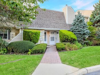 195 Lake Pointe Circle
