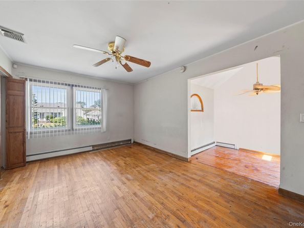 2986 Valley Road, Wantagh NY 11793