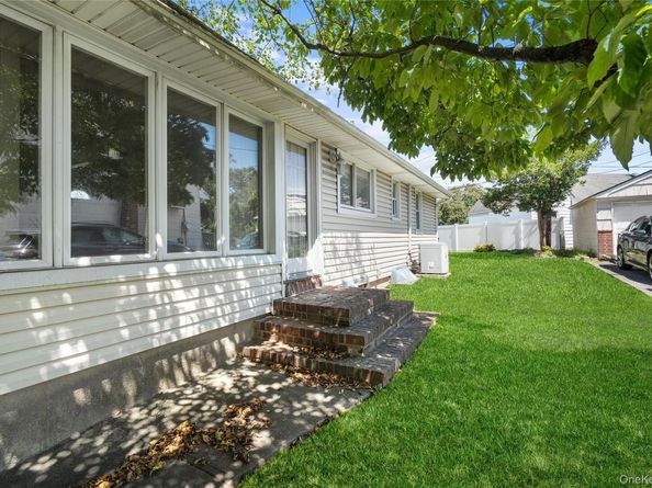 2986 Valley Road, Wantagh NY 11793