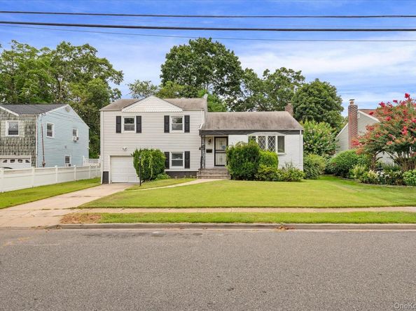 36 Gusto Lane, Roosevelt NY 11575