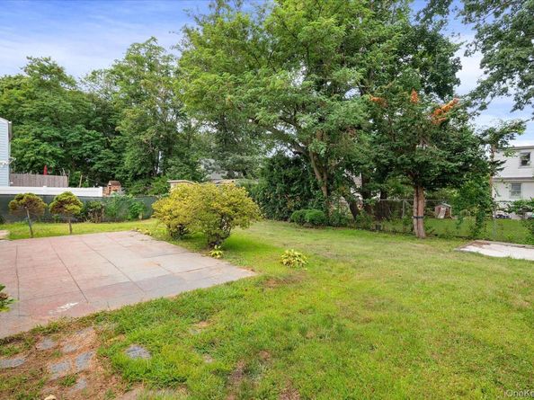36 Gusto Lane, Roosevelt NY 11575