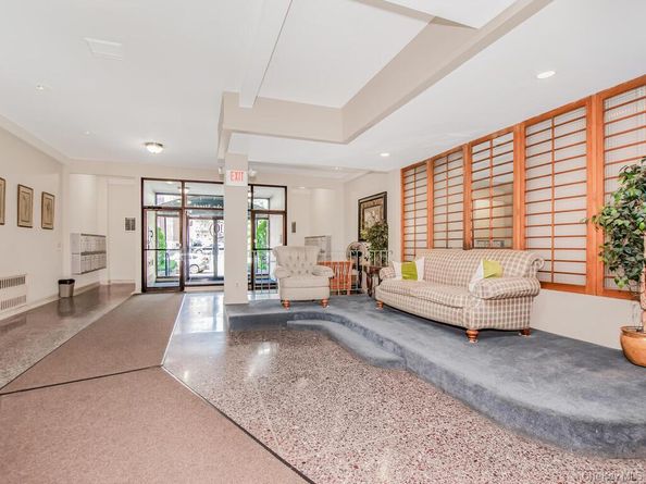 10 Lake Street 2F, White Plains NY 10603