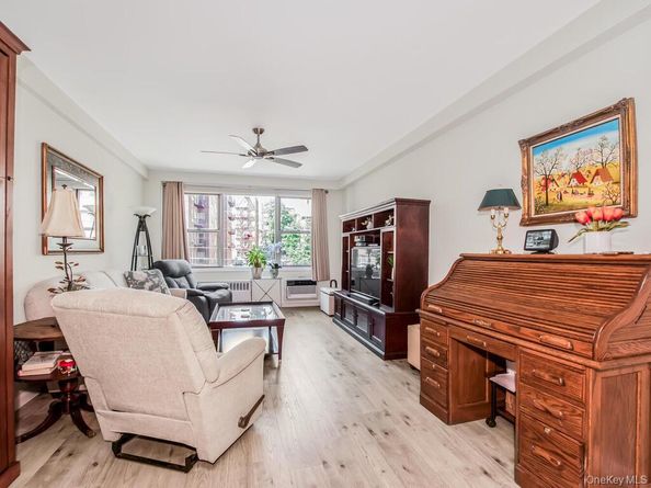 10 Lake Street 2F, White Plains NY 10603