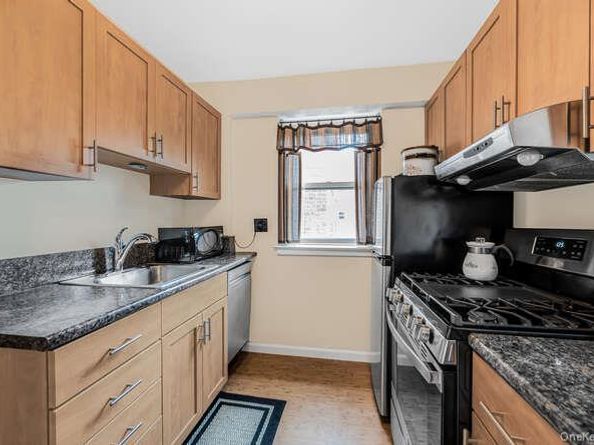 235 Garth Road E5I, Scarsdale NY 10583